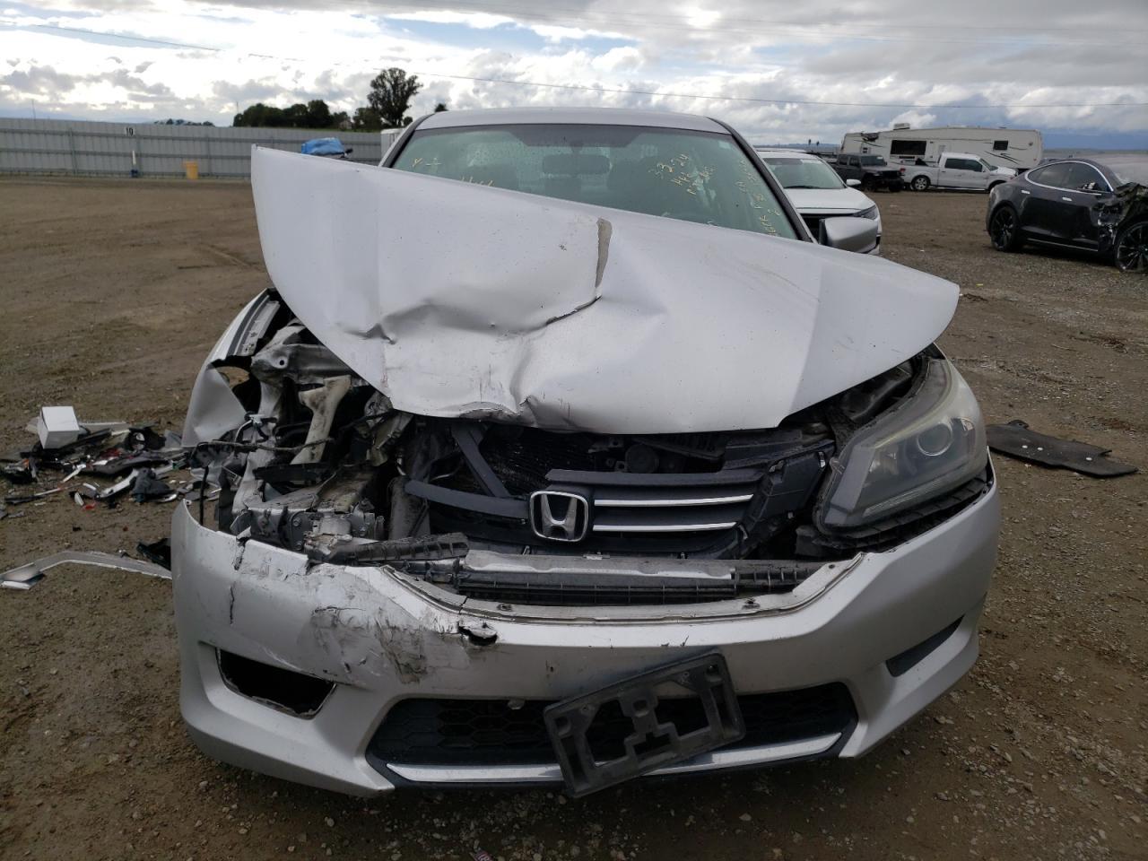 2014 HONDA ACCORD LX - Image 5