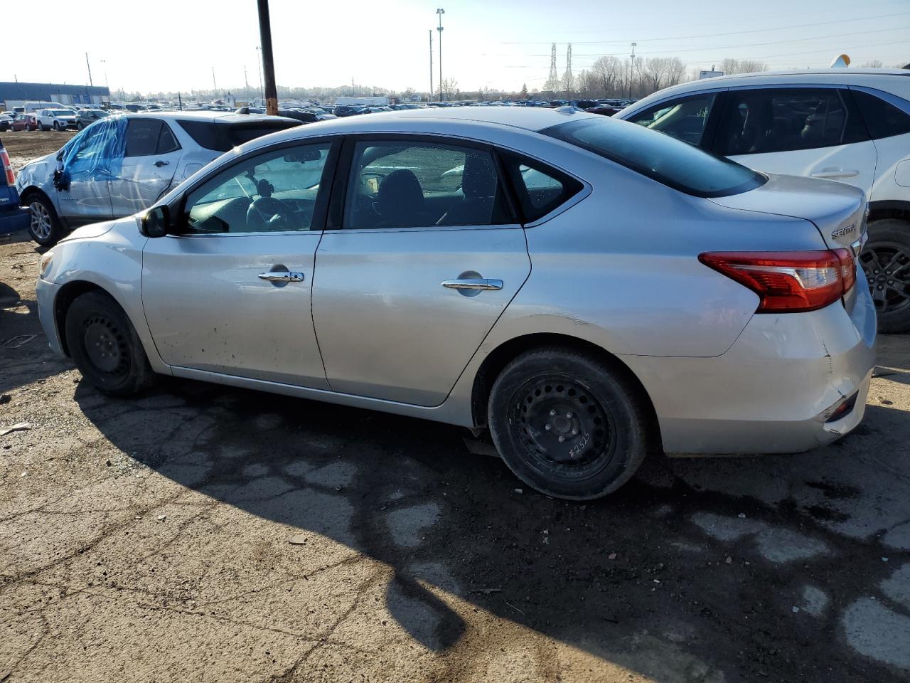 2017 NISSAN SENTRA S - Фото 2
