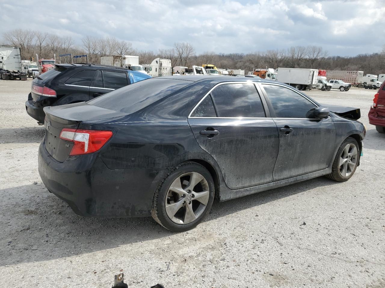 2014 TOYOTA CAMRY L - Image 3