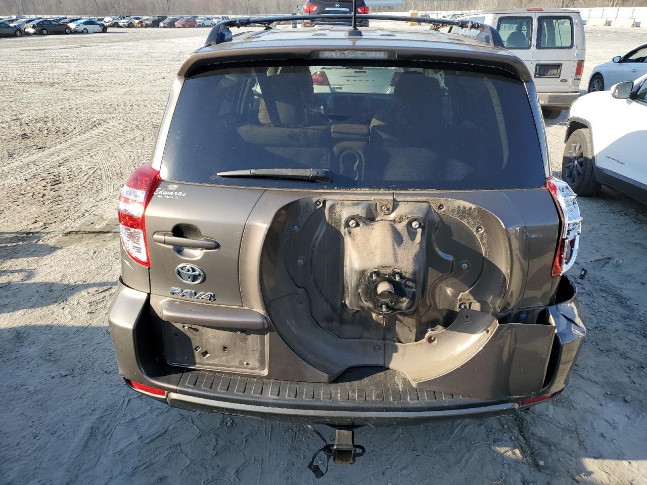 2011 TOYOTA RAV4 - Image 6