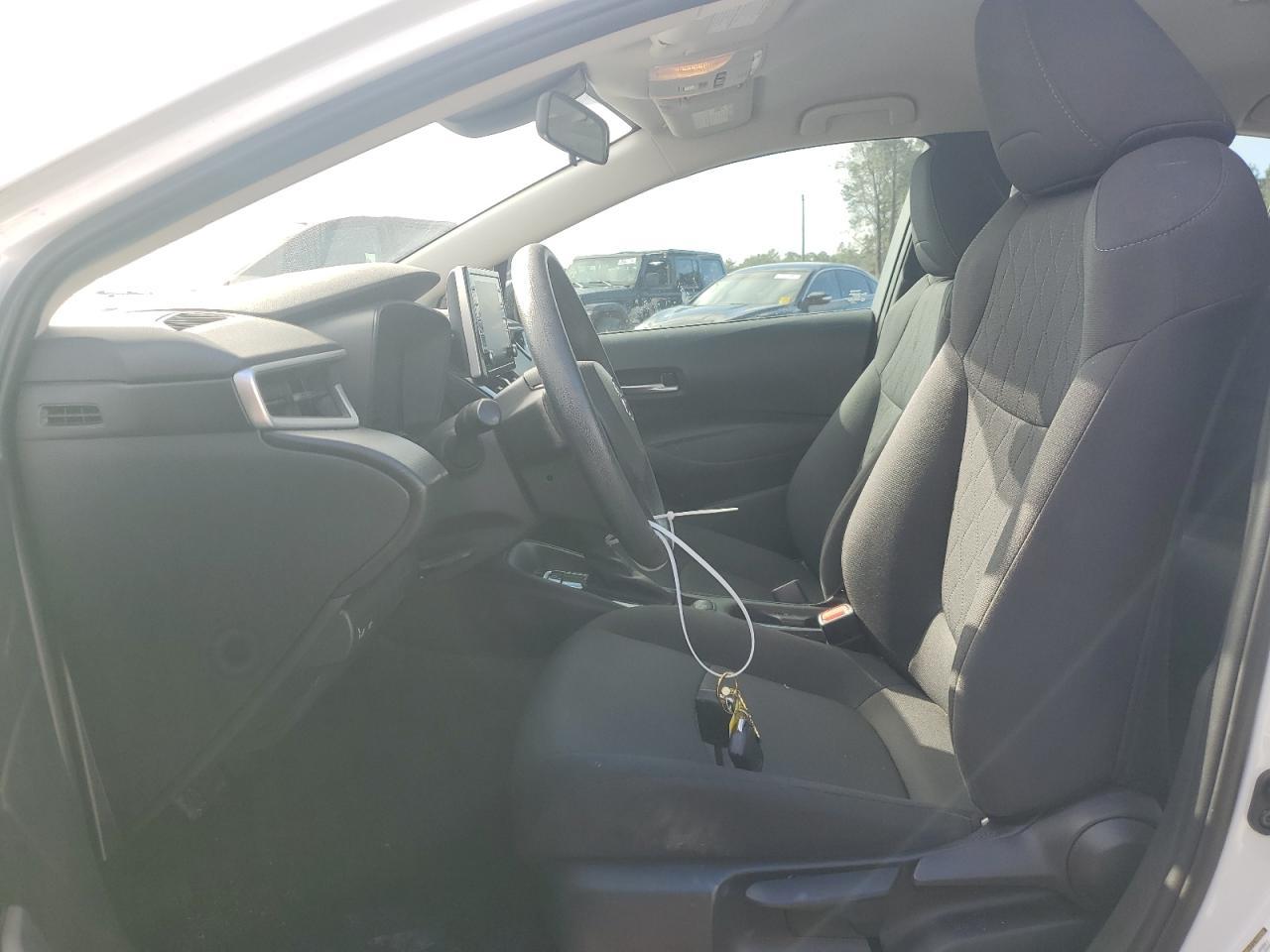 2021 TOYOTA COROLLA LE - Фото 7