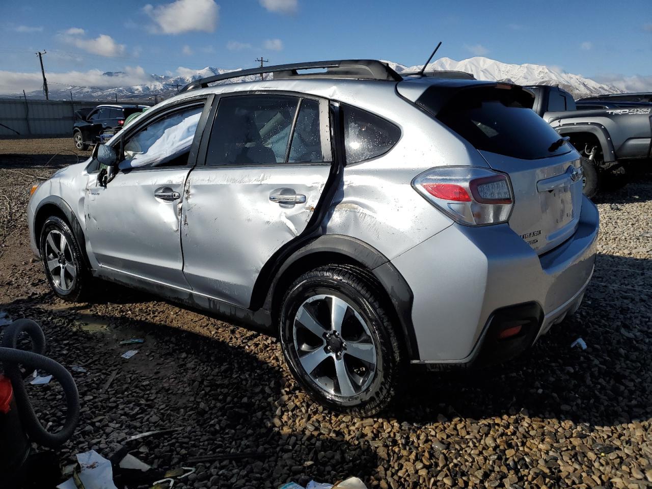 2015 SUBARU XV CROSSTR - Image 2