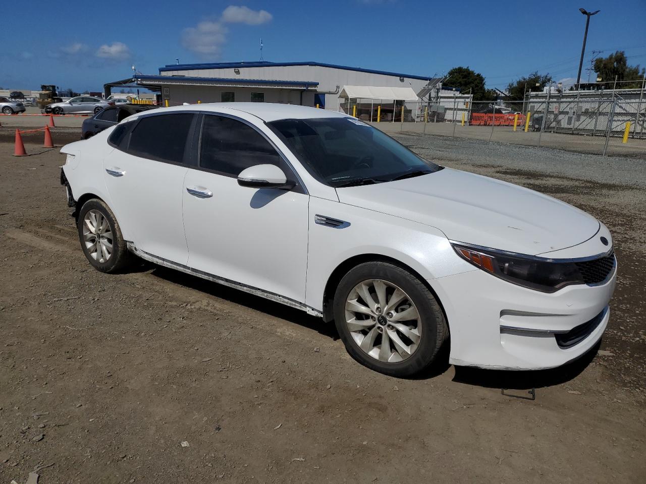 2016 KIA OPTIMA LX - Фото 4