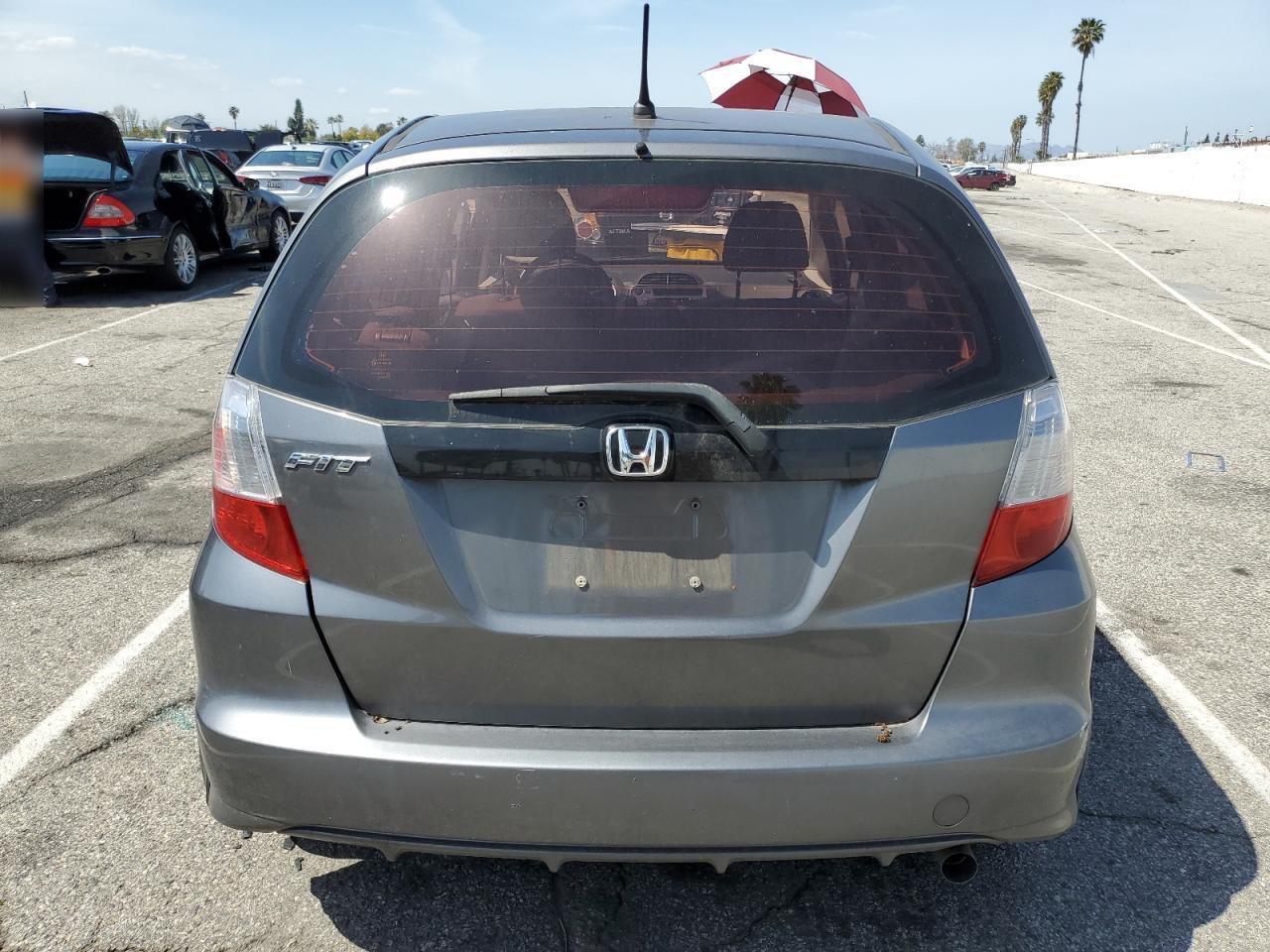 2011 HONDA FIT - Фото 6