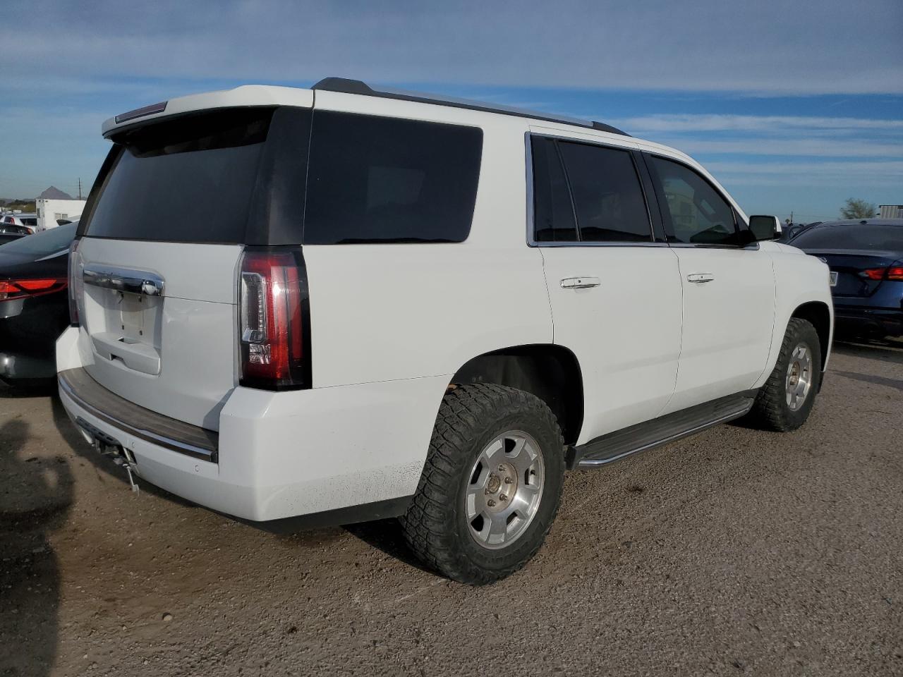 2017 GMC YUKON DENA - Фото 3