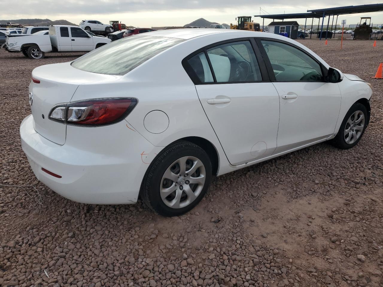 2013 MAZDA 3 I - Фото 3