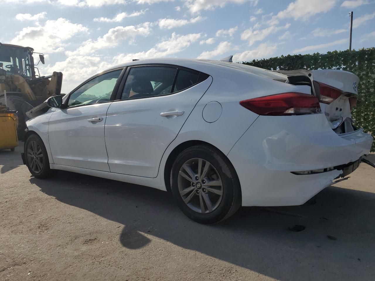 2018 HYUNDAI ELANTRA SE - Фото 2