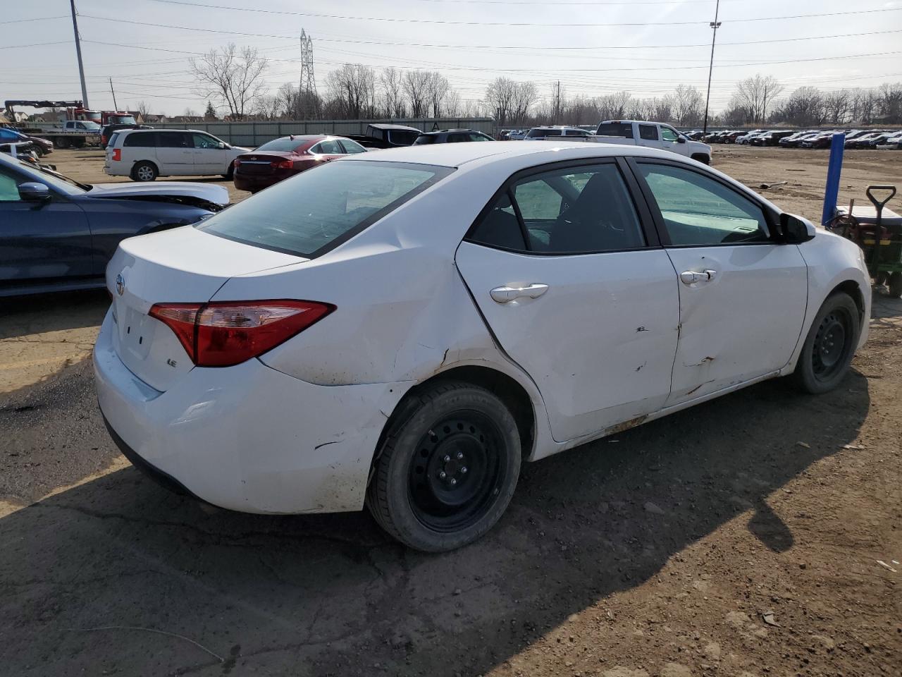2019 TOYOTA COROLLA L - Фото 3