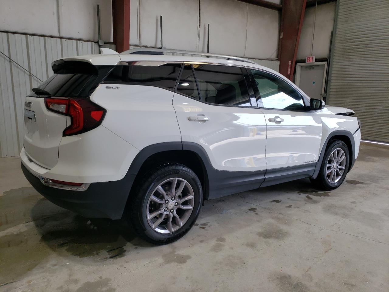 2023 GMC TERRAIN SL - Image 3