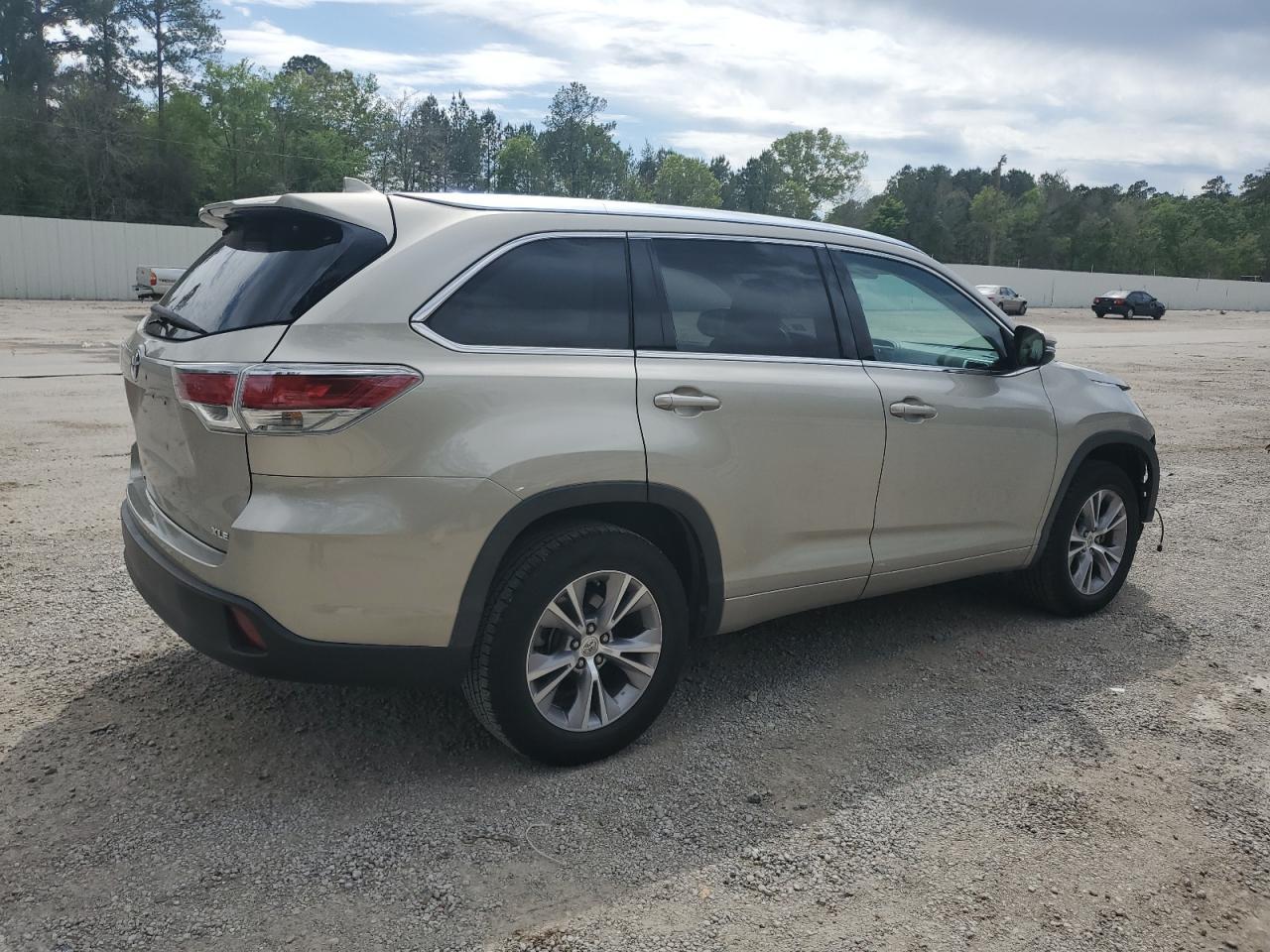 2014 TOYOTA HIGHLANDER - Image 3