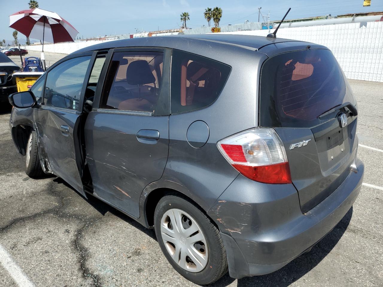 2011 HONDA FIT - Фото 2