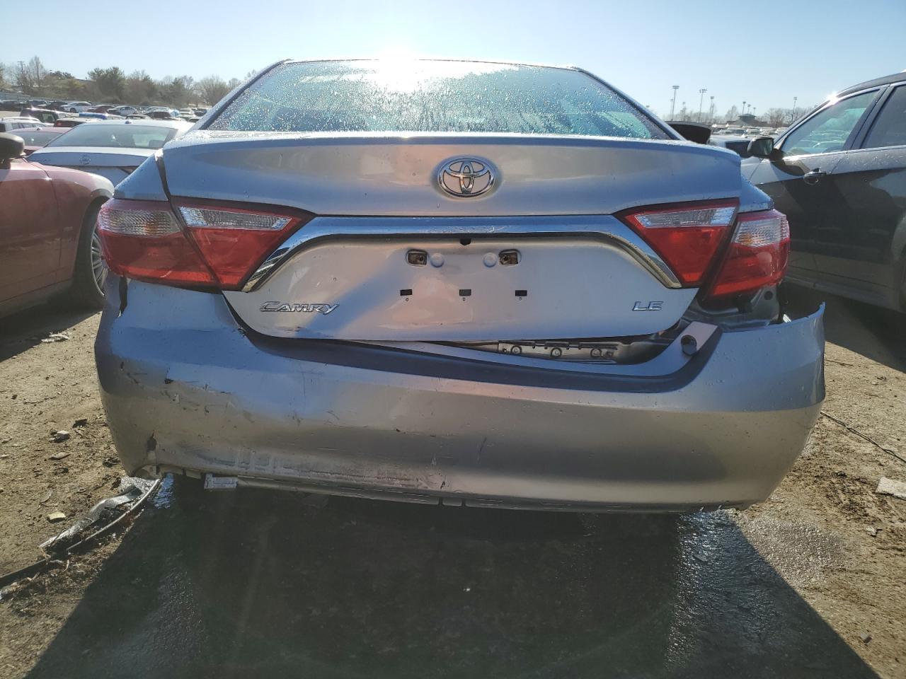 2015 TOYOTA CAMRY LE - Фото 6