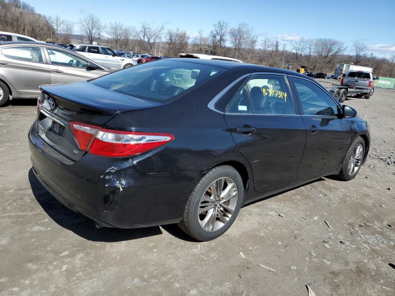 2017 TOYOTA CAMRY LE - Image 3