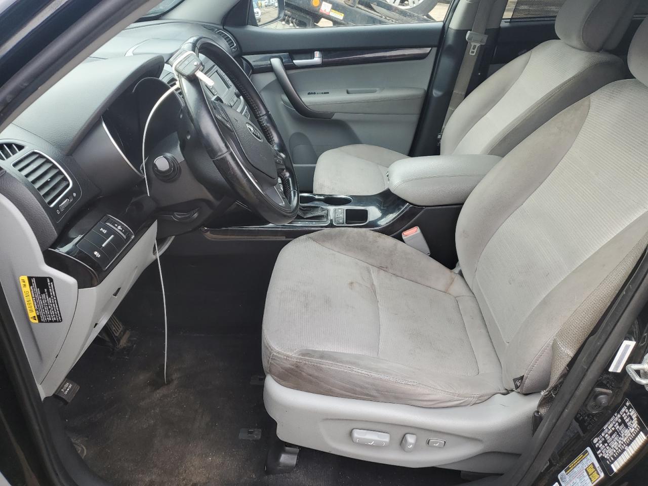 2015 KIA SORENTO LX - Image 7