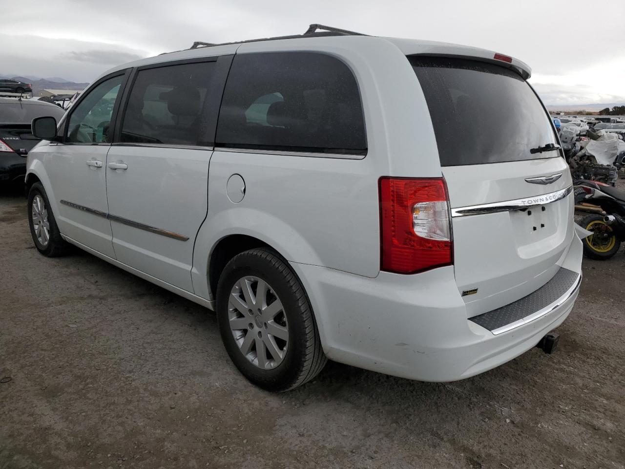 2014 CHRYSLER TOWN & COU - Фото 2