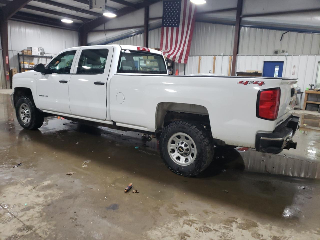 2018 CHEVROLET SILVERADO - Фото 2