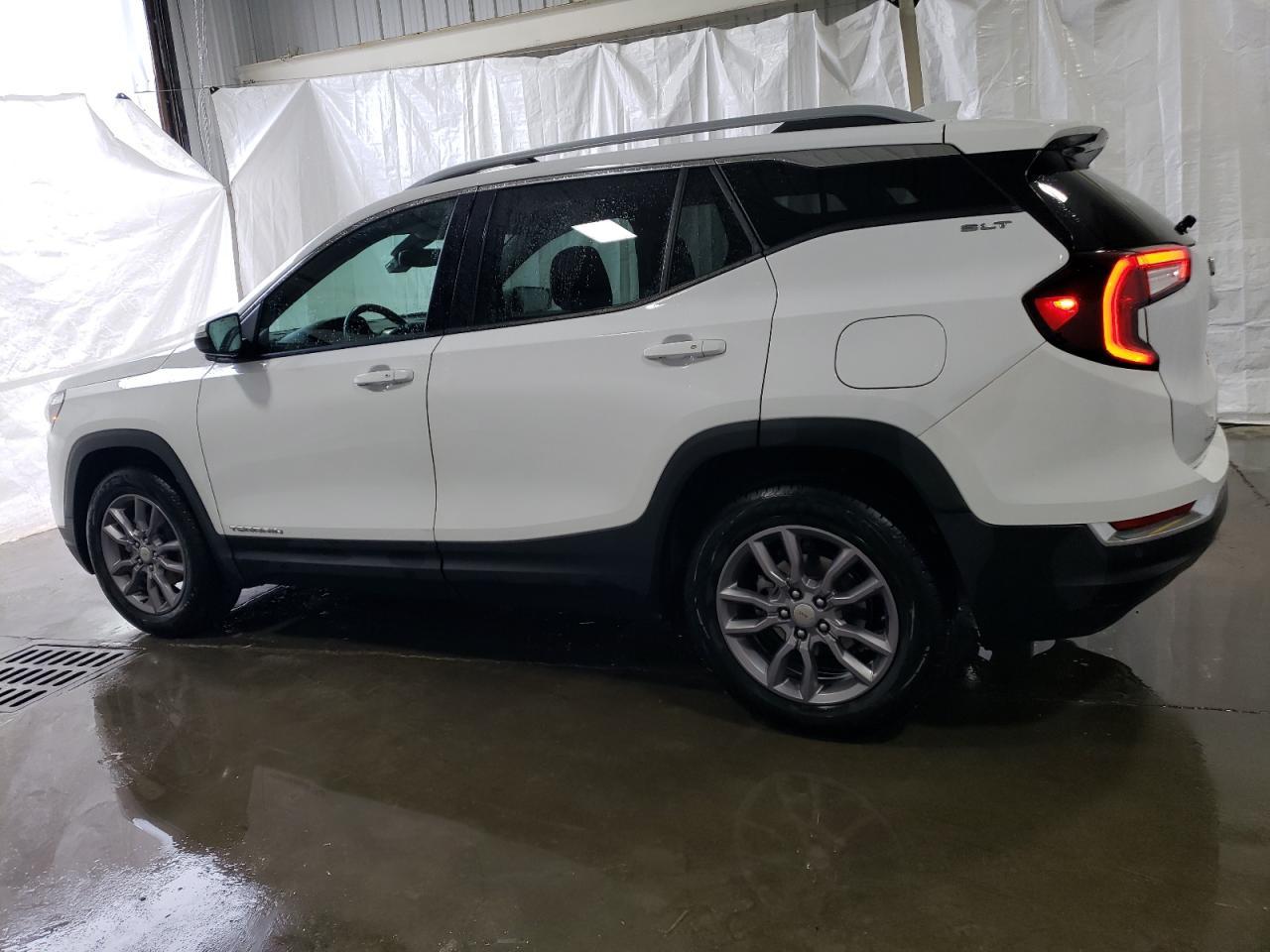 2023 GMC TERRAIN SL - Фото 2