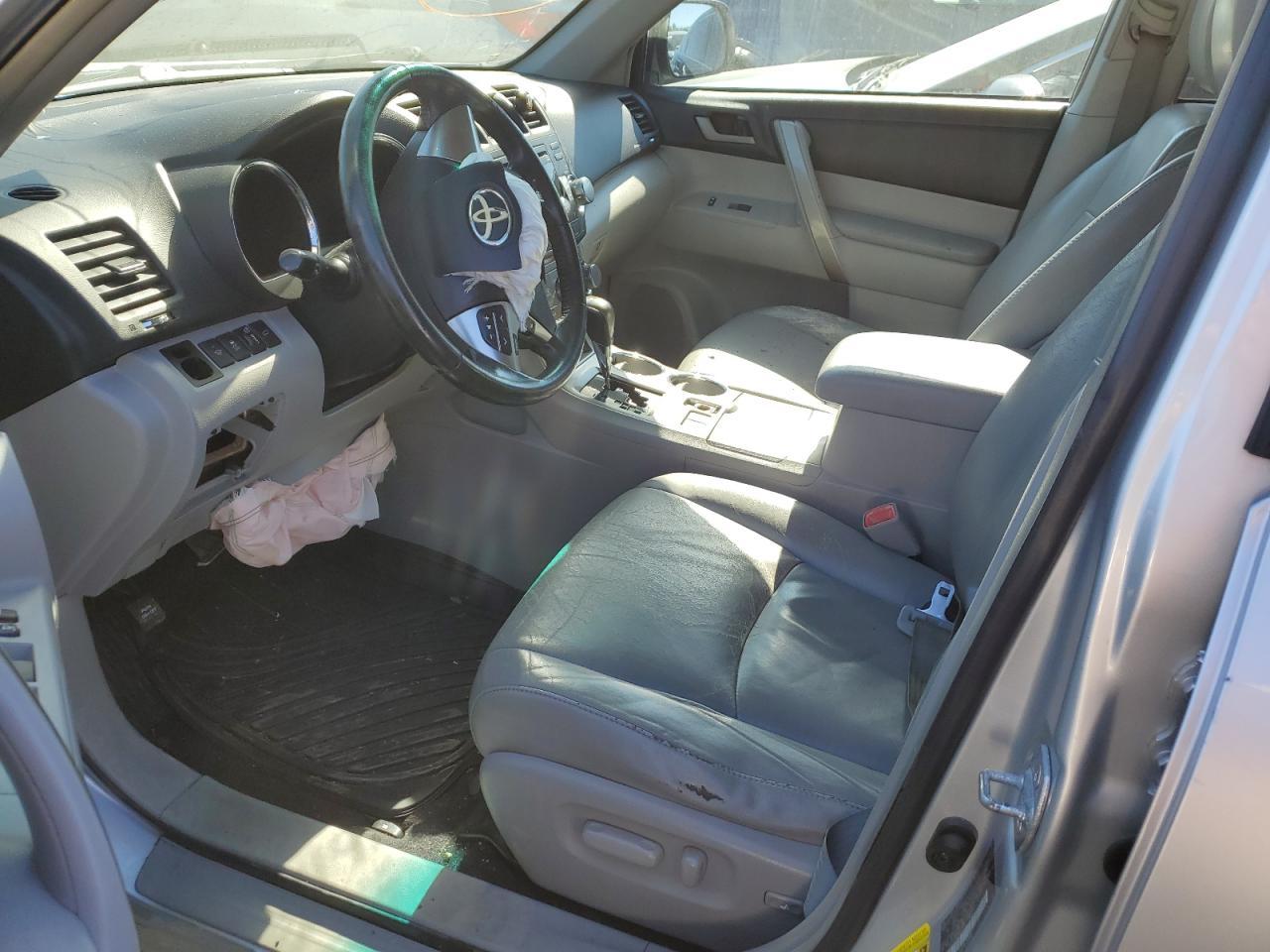 2011 TOYOTA HIGHLANDER - Фото 7
