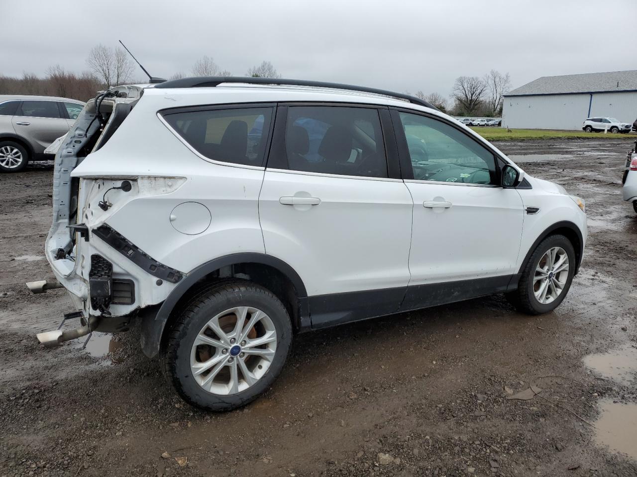2017 FORD ESCAPE SE - Фото 3