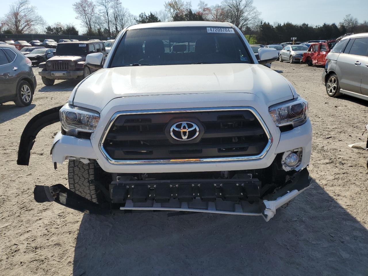 2017 TOYOTA TACOMA DOU - Фото 5