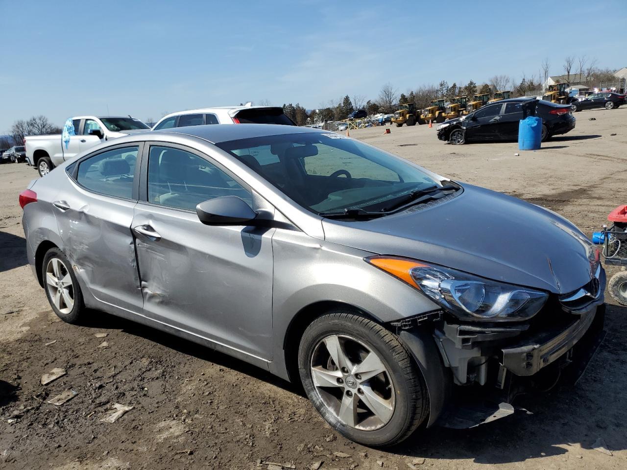 2011 HYUNDAI ELANTRA GL - Image 4