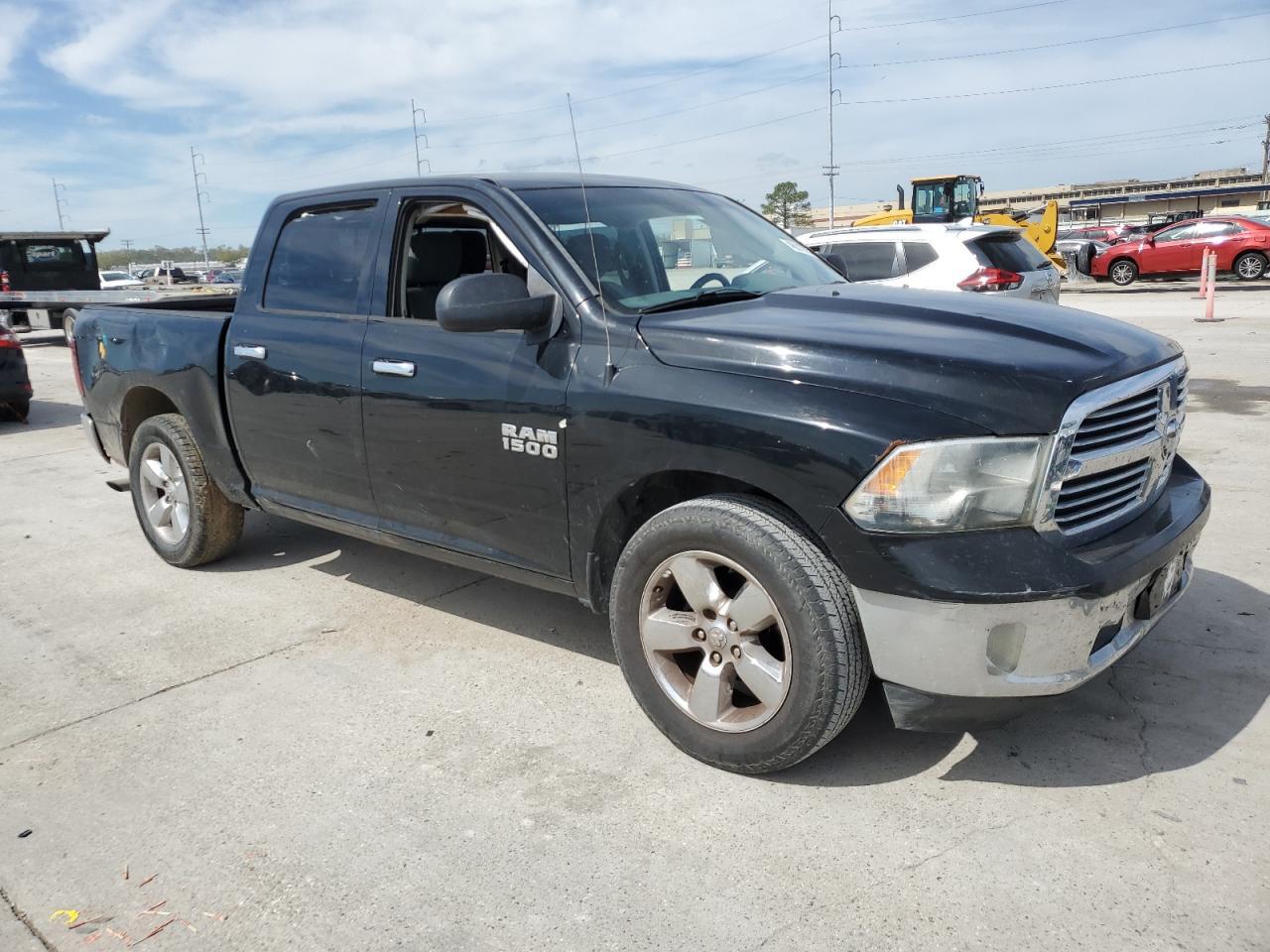 2014 RAM 1500 SLT - Image 4