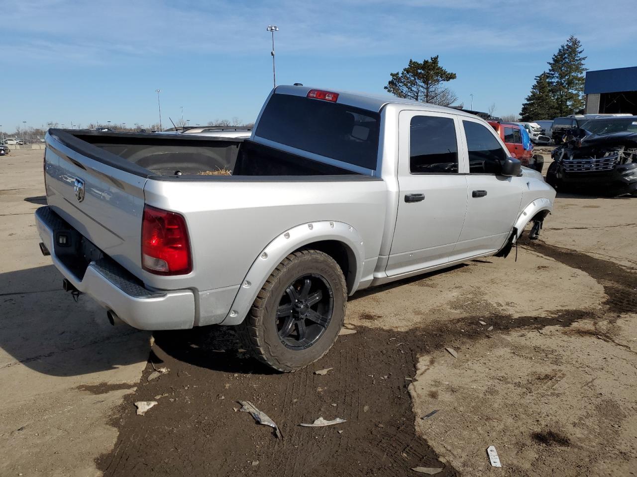 2014 RAM 1500 ST - Image 3