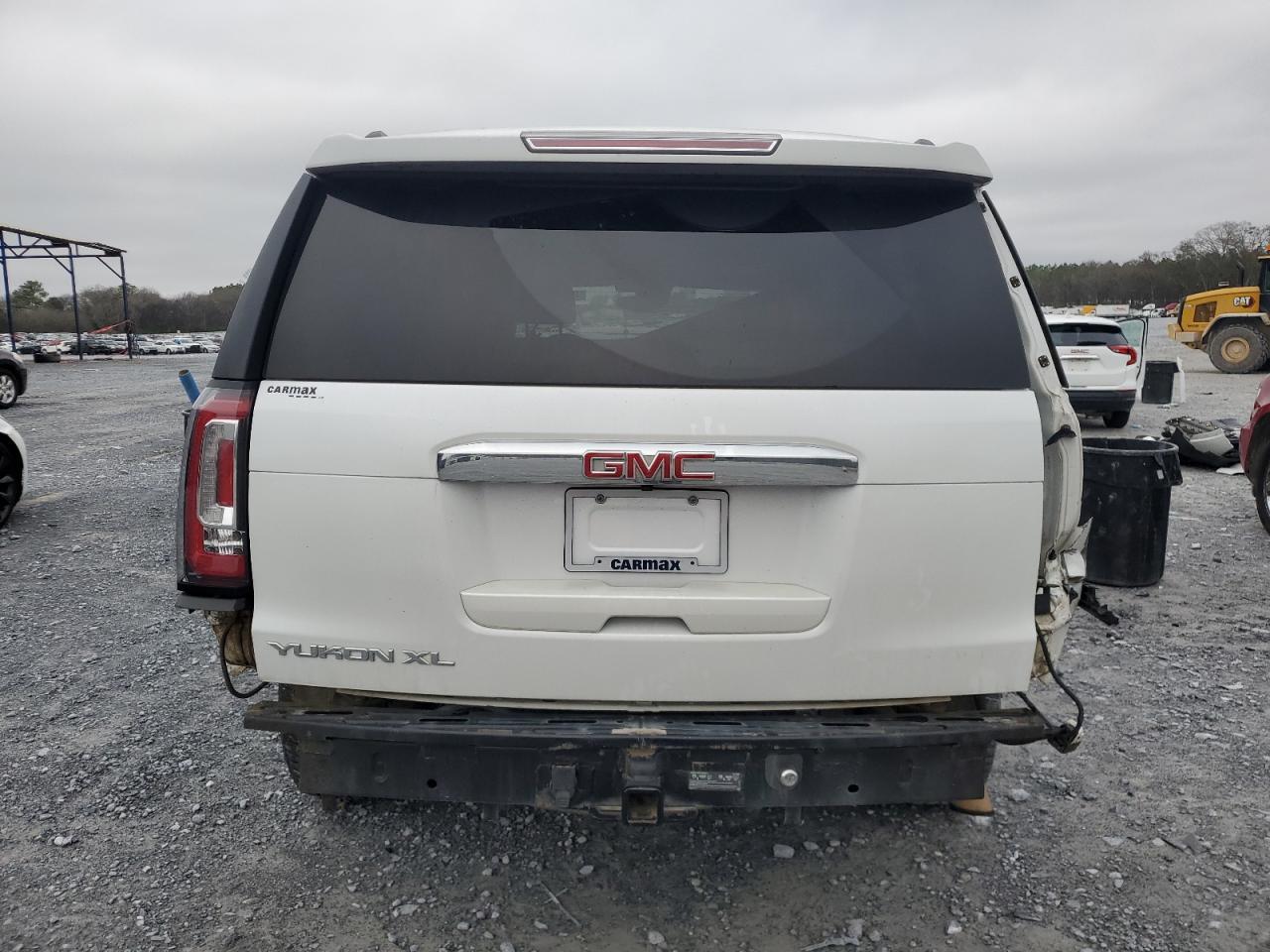 2016 GMC YUKON XL D - Image 6