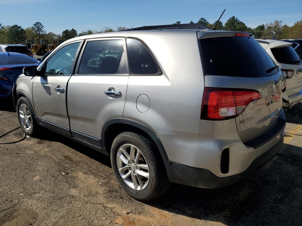 2014 KIA SORENTO LX - Image 2