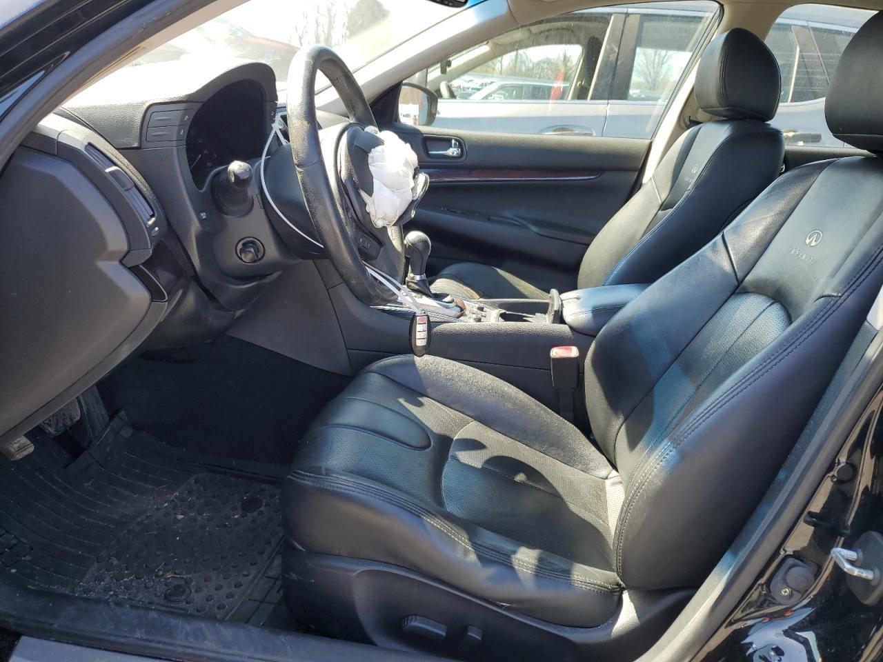 2012 INFINITI G37 - Image 7