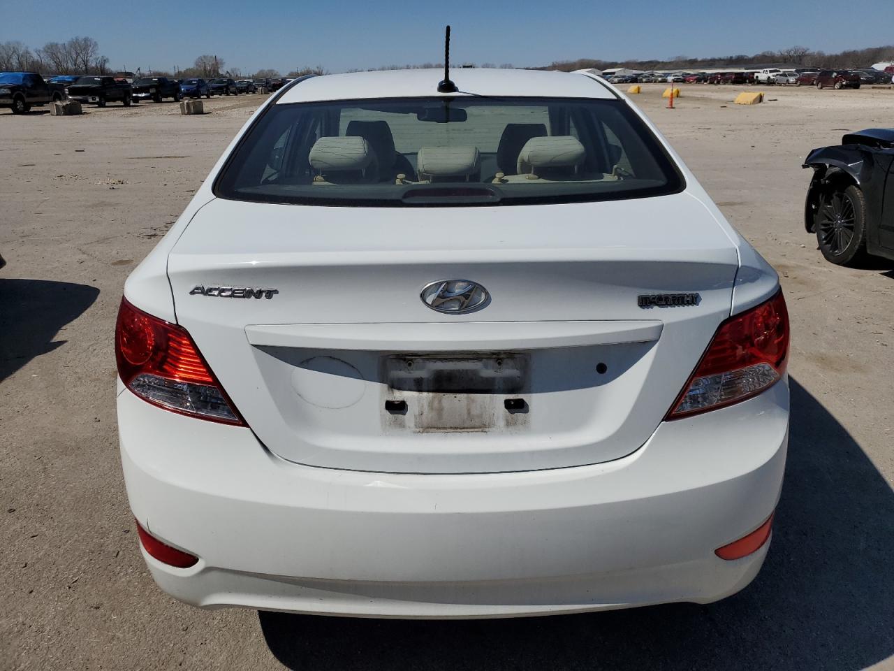 2014 HYUNDAI ACCENT GLS - Image 6
