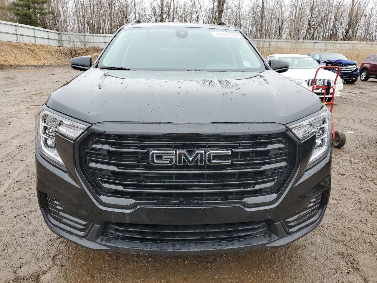 2023 GMC TERRAIN SL - Image 5