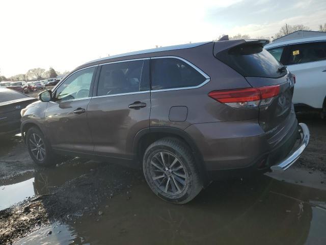 2019 Toyota Highlander Se - Фото 2