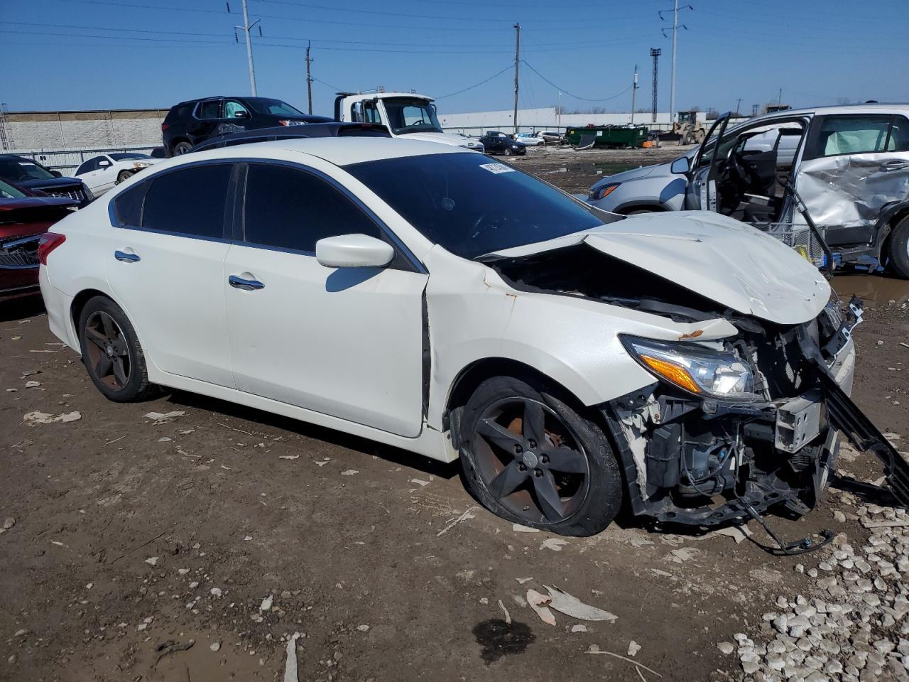 2017 NISSAN ALTIMA 2.5 - Фото 4