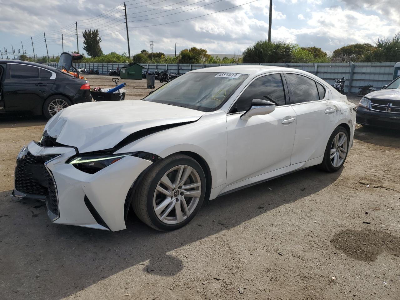 2022 LEXUS IS 300