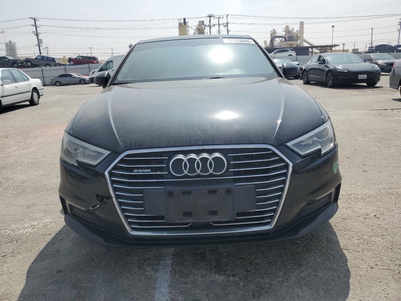 2017 AUDI A3 E-TRON - Image 5