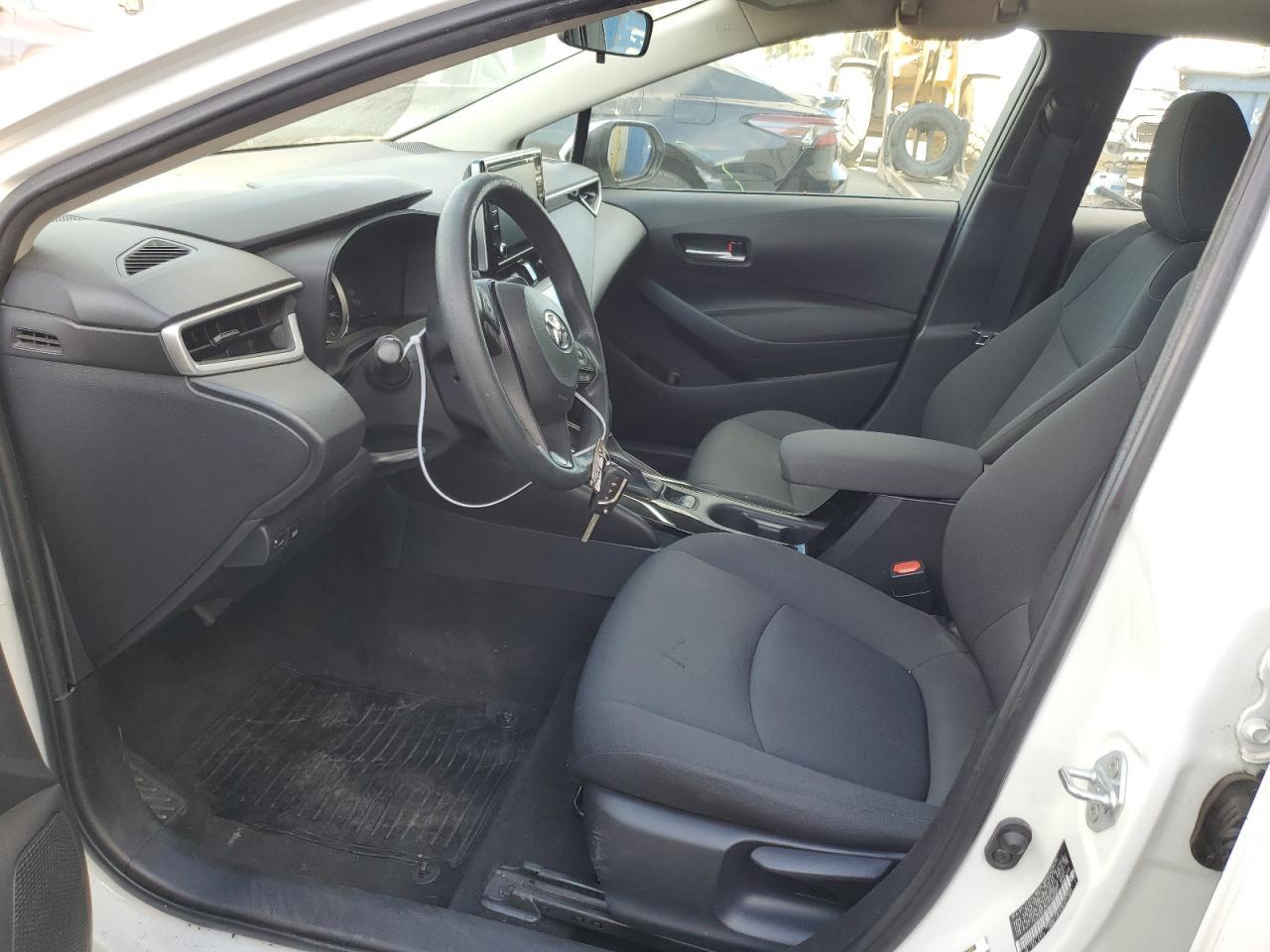 2020 TOYOTA COROLLA LE - Фото 7