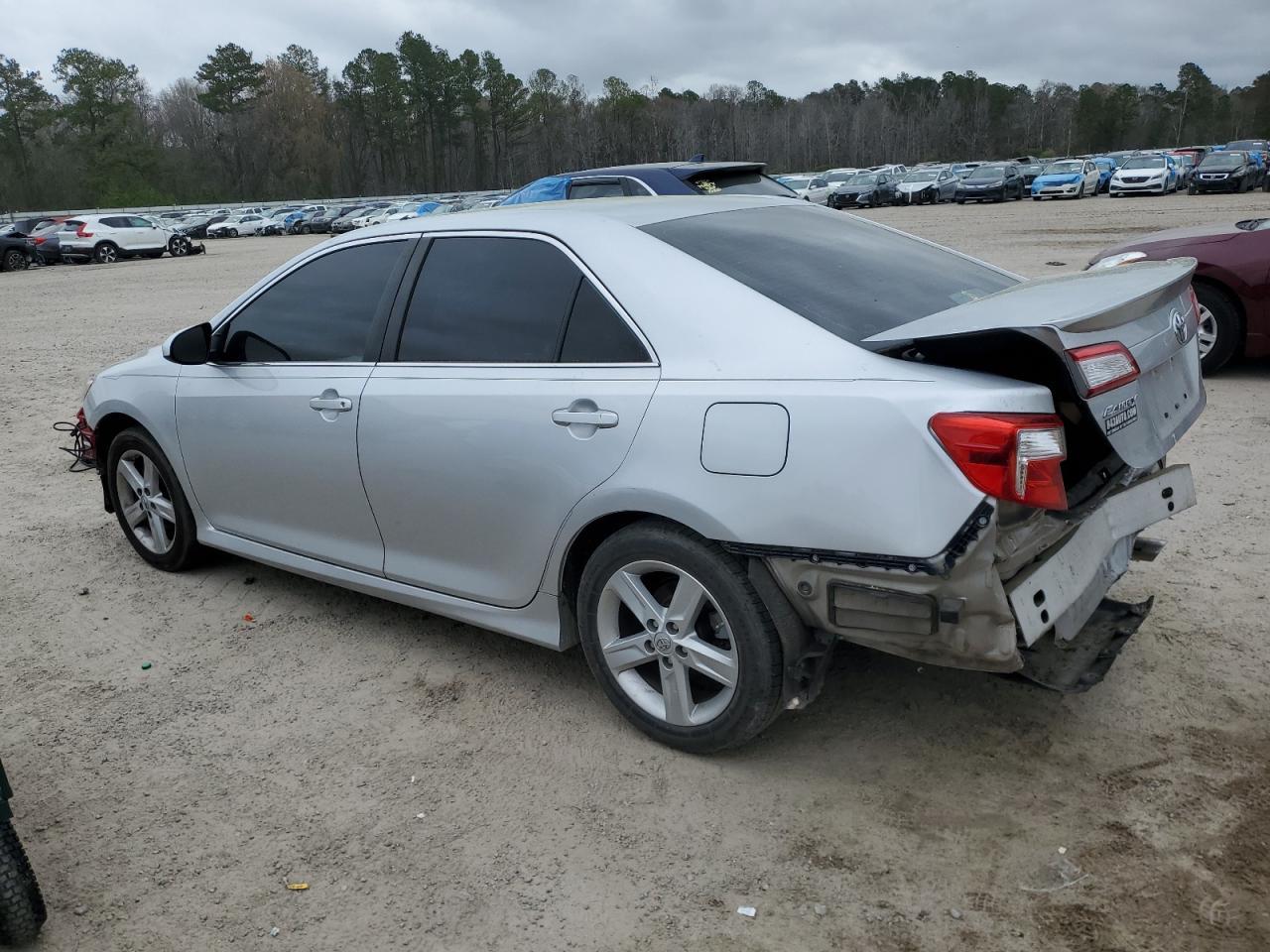 2013 TOYOTA CAMRY L - Фото 2
