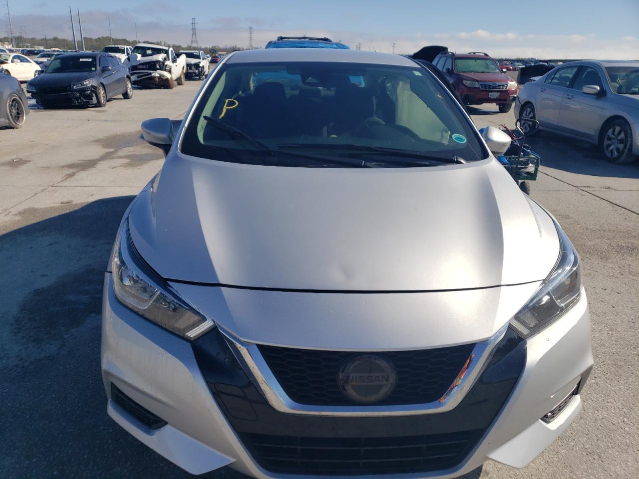 2021 NISSAN VERSA SV - Фото 5