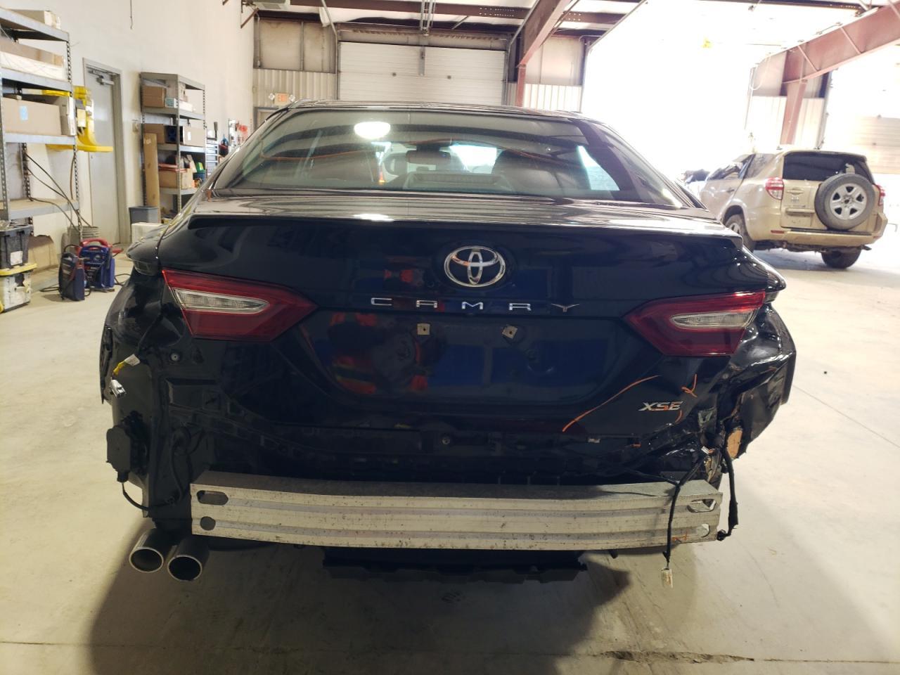 2018 TOYOTA CAMRY XSE - Фото 6