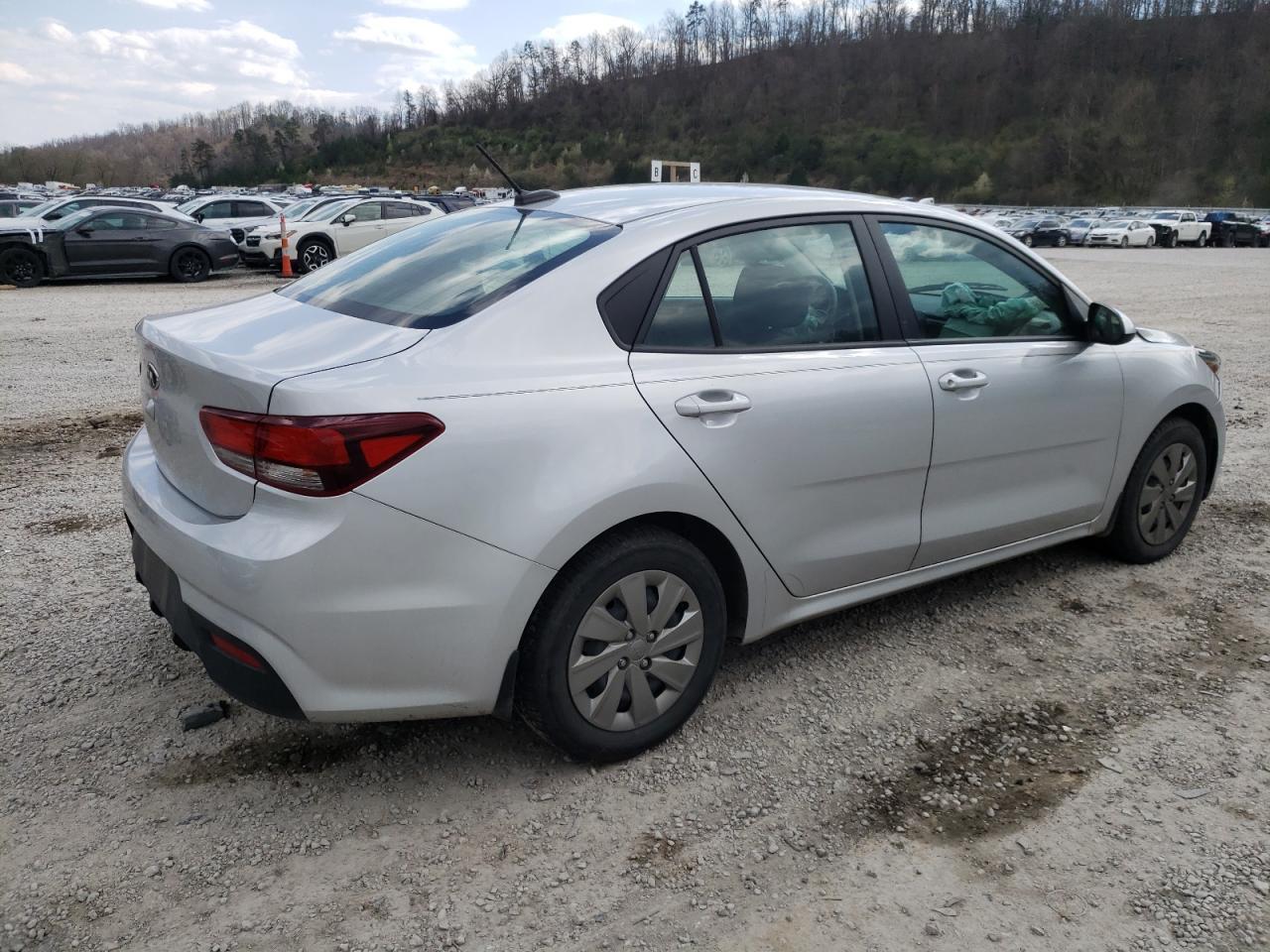 2020 KIA RIO LX - Фото 3