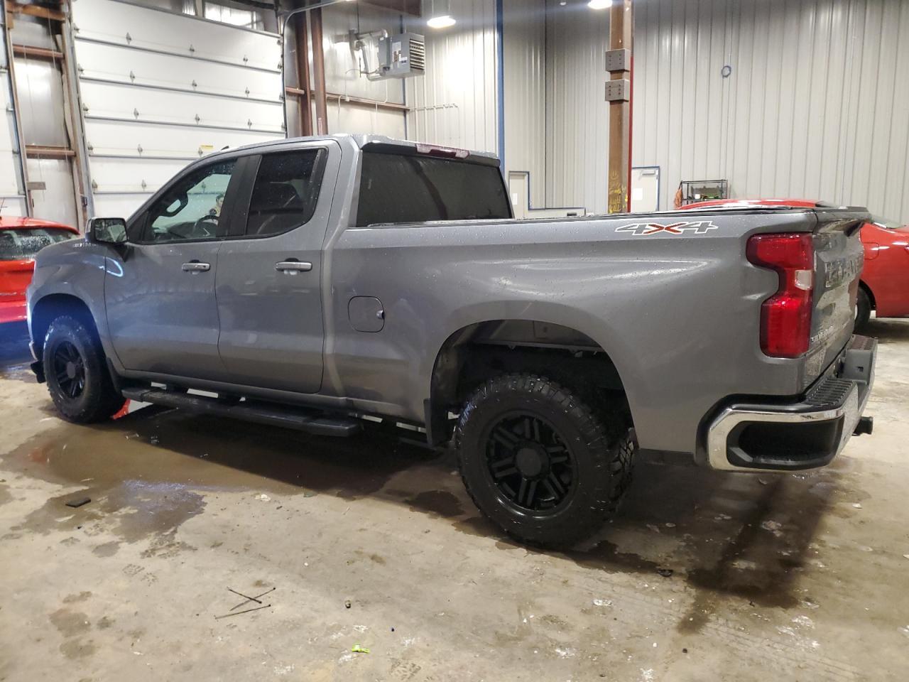 2020 CHEVROLET SILVERADO - Image 2