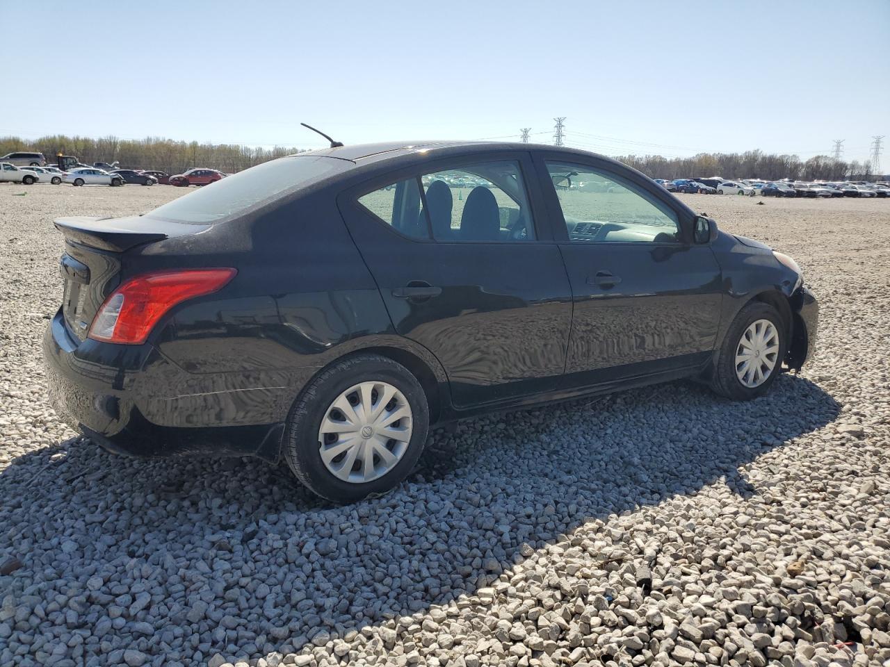 2014 NISSAN VERSA S - Фото 3