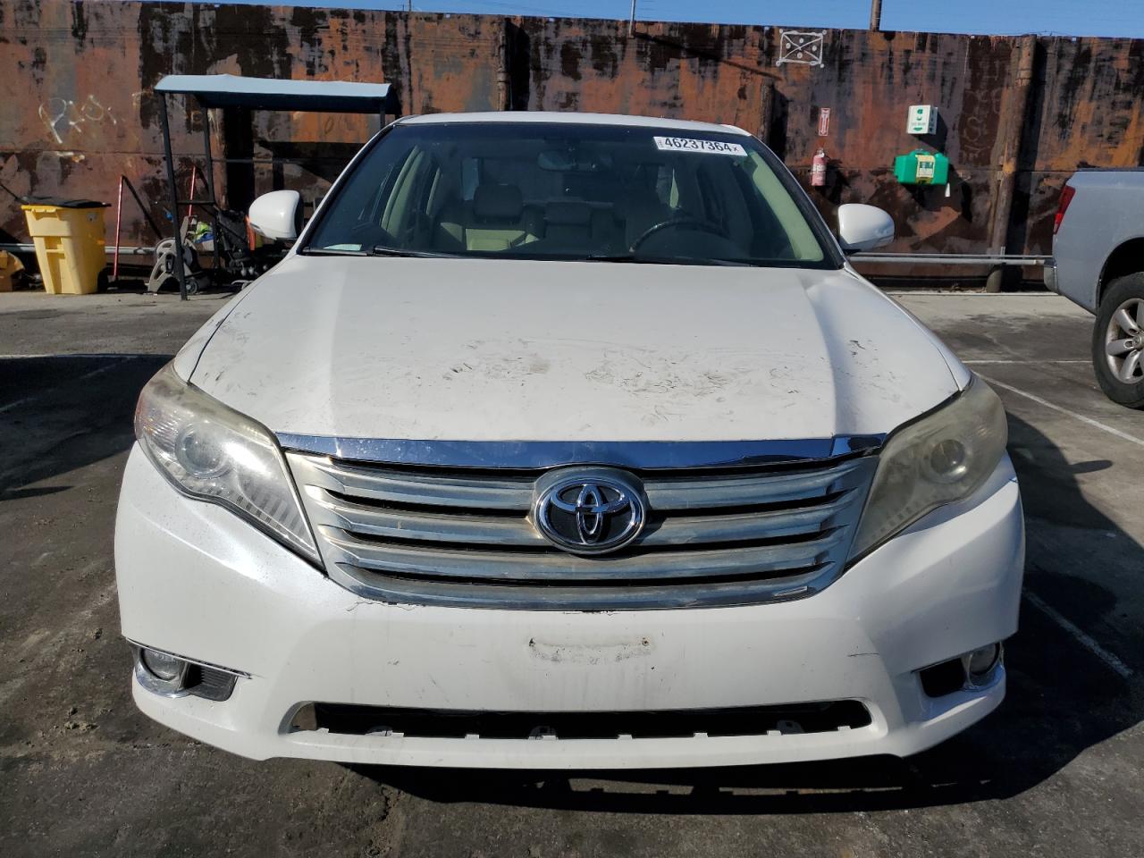 2011 TOYOTA AVALON BAS - Image 5