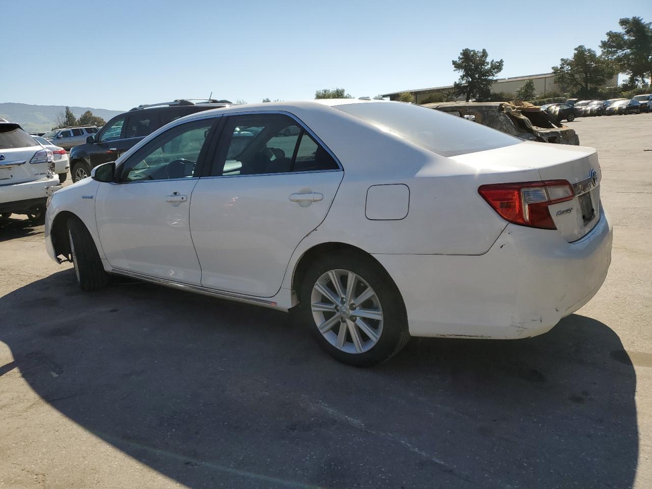 2012 TOYOTA CAMRY HYBR - Image 2