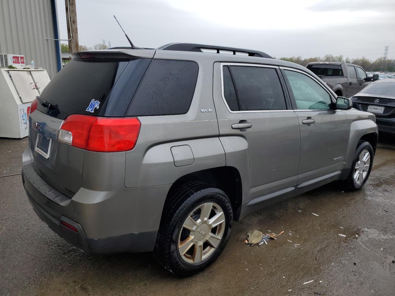 2012 GMC TERRAIN SL - Image 3