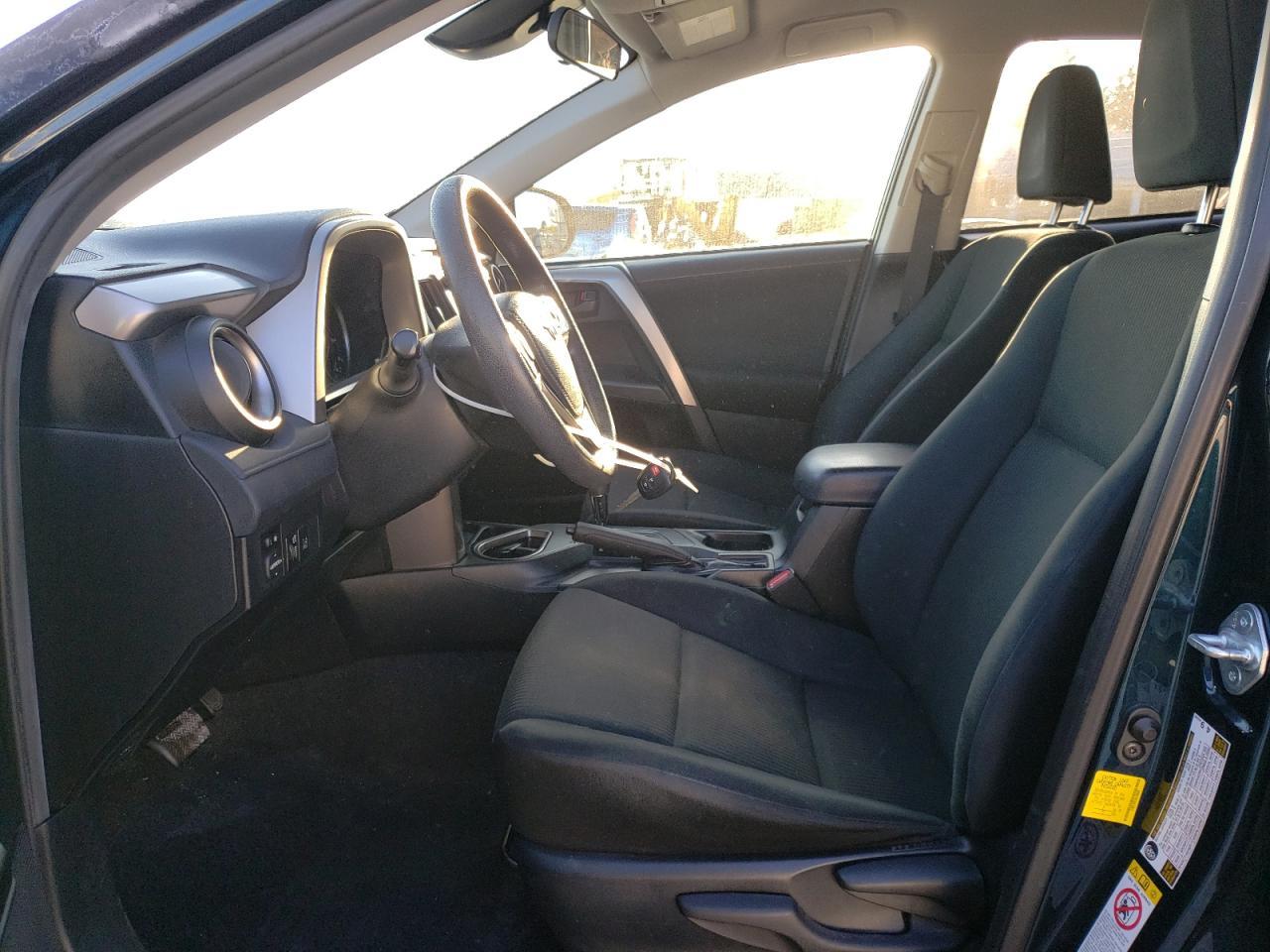 2017 TOYOTA RAV4 LE - Фото 7