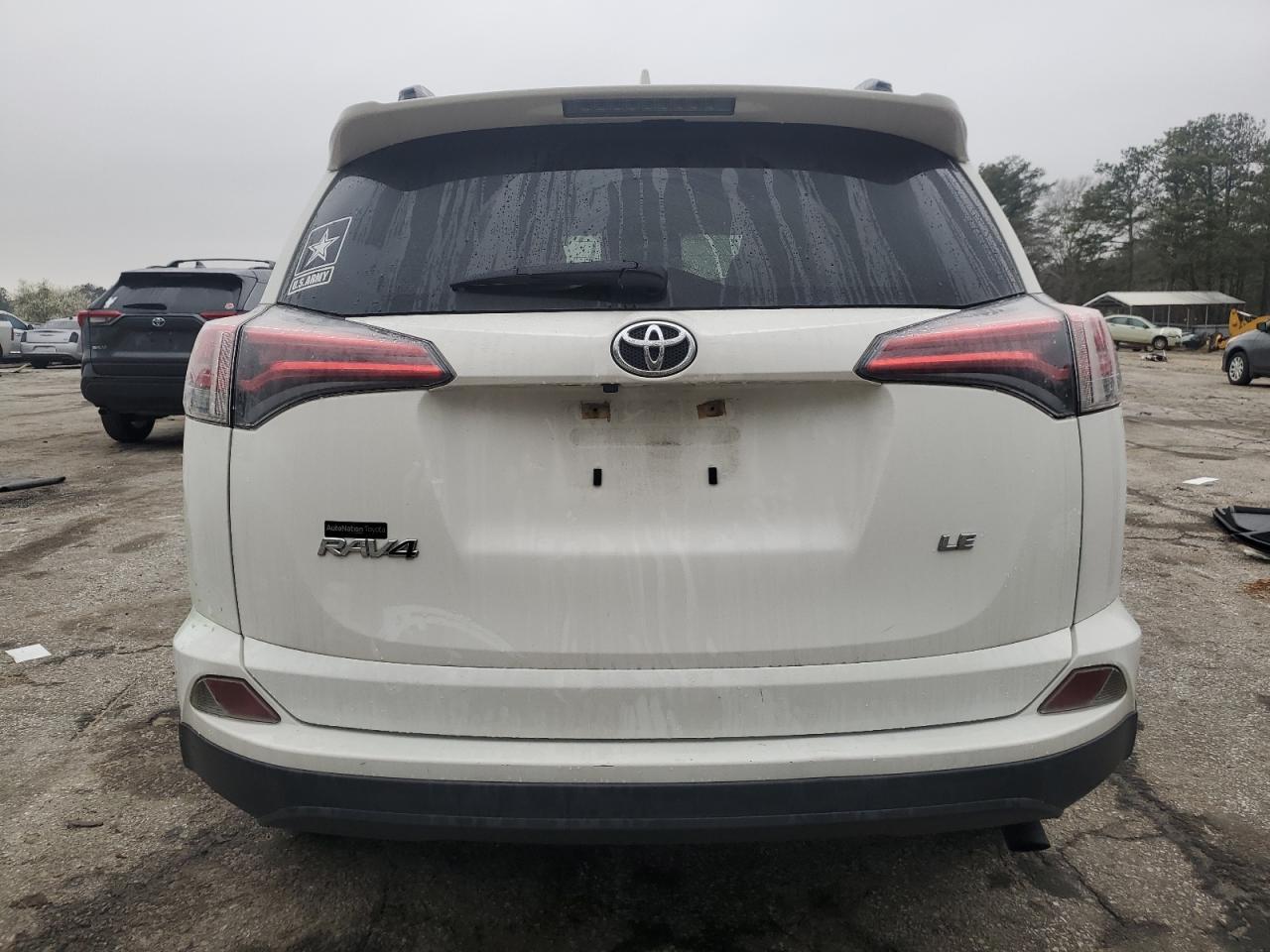 2017 TOYOTA RAV4 LE - Фото 6