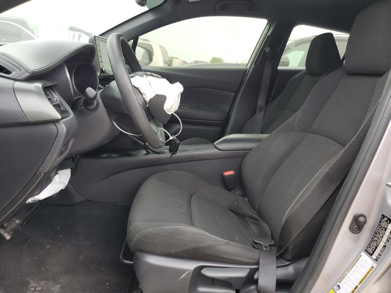 2019 TOYOTA C-HR XLE - Image 7