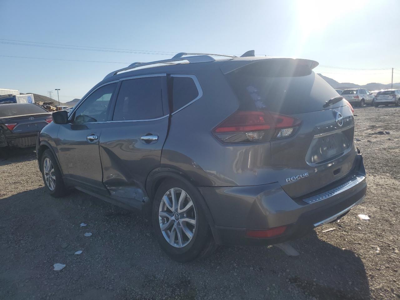 2017 NISSAN ROGUE S - Фото 2